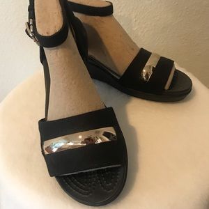 Women’s Croc Wedge Sandals Sz 7